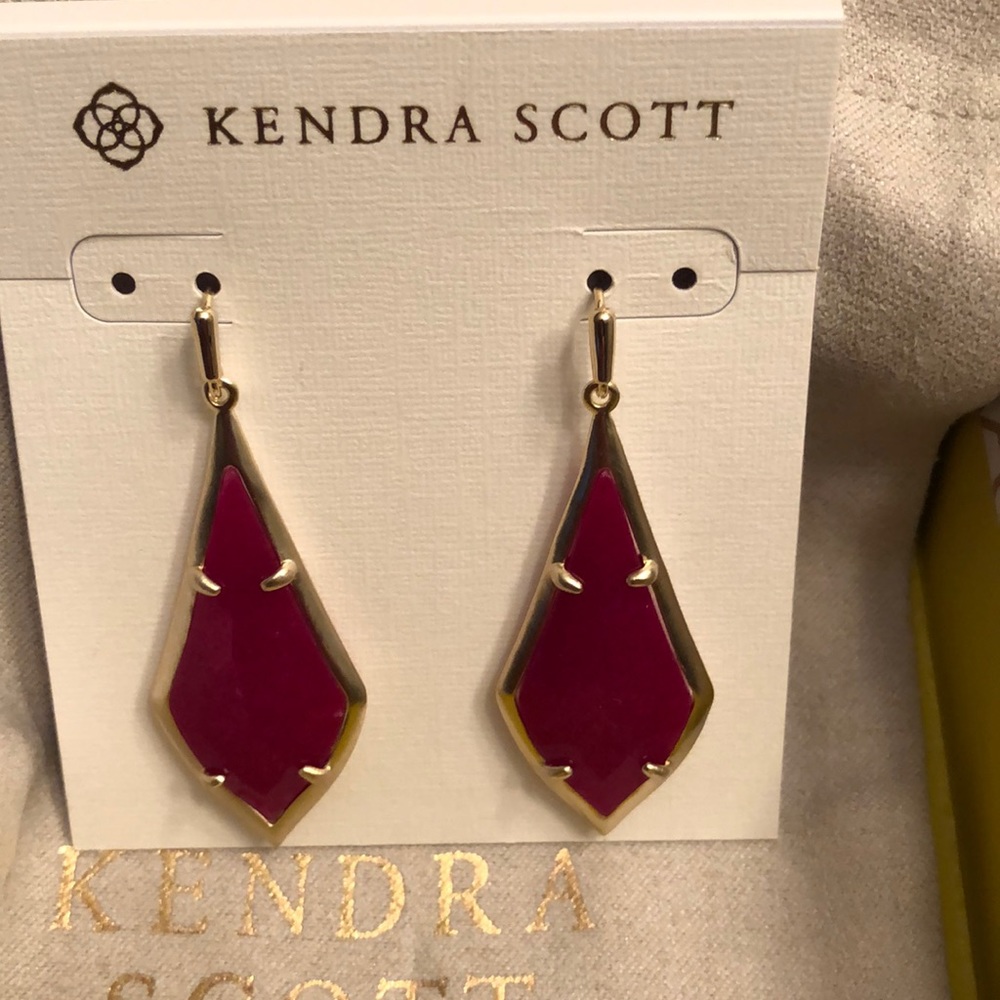 NIB-Kendra Scott Olivia Drop Earrings